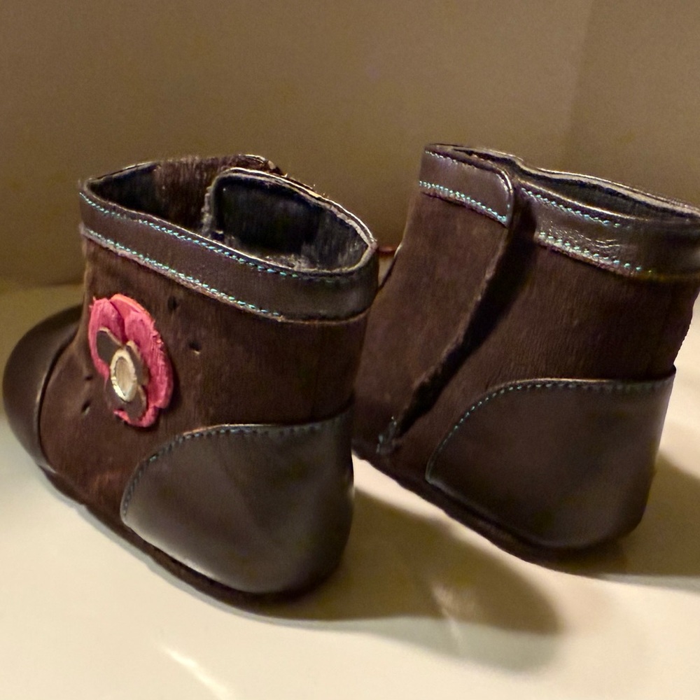 Brown Leather Baby Booties From Smaller - Picture 4 of 6
